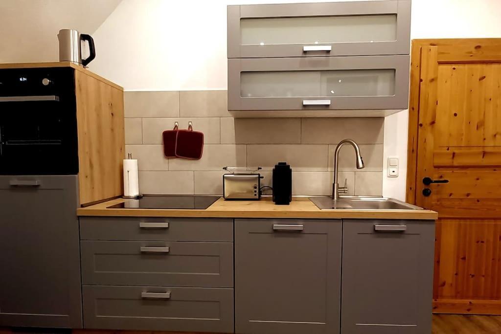 Kleine, Gemuetliche Dachgeschosswohnung Laudenbach  Extérieur photo