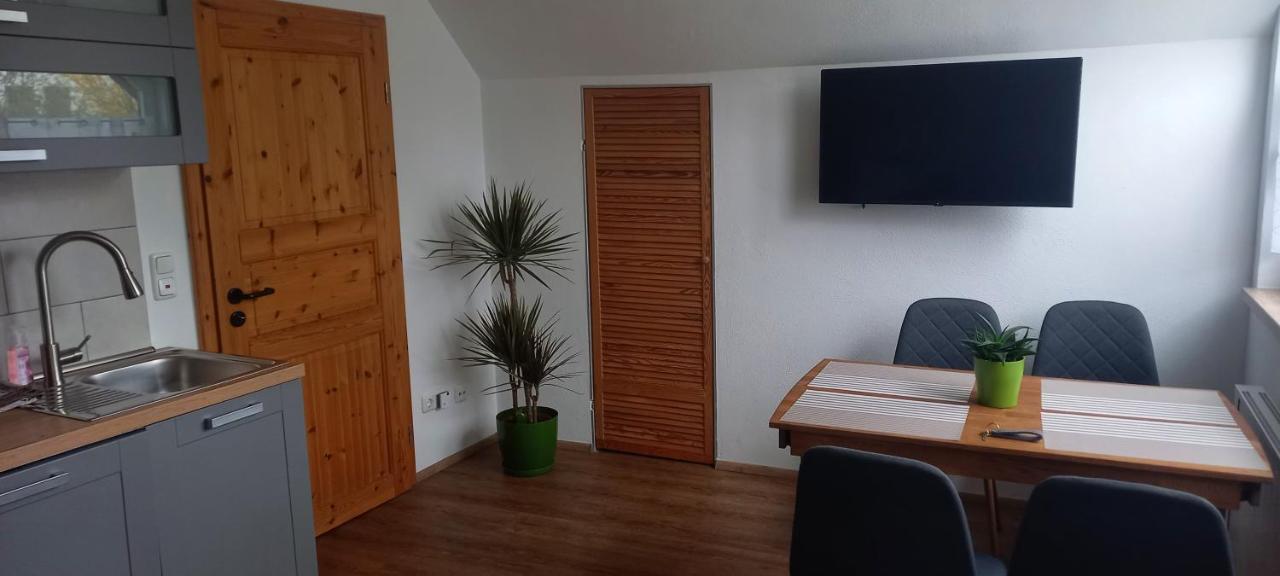 Kleine, Gemuetliche Dachgeschosswohnung Laudenbach  Extérieur photo